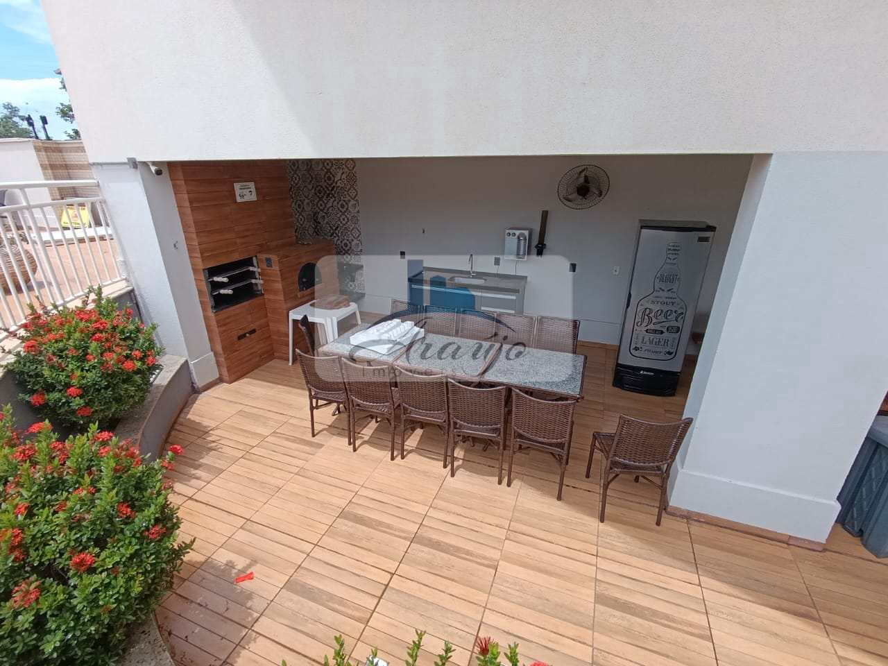 Apartamento à venda com 3 quartos, 110m² - Foto 2