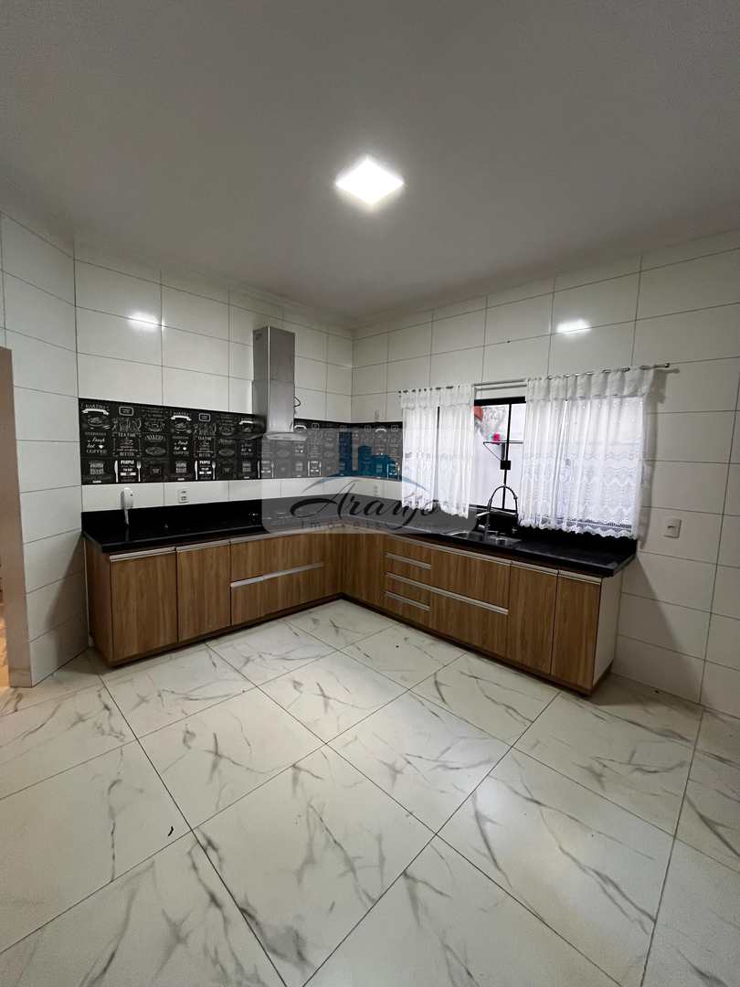 Casa à venda com 3 quartos, 398m² - Foto 4