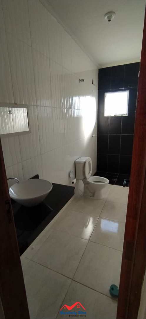 Casa à venda com 2 quartos, 70m² - Foto 5