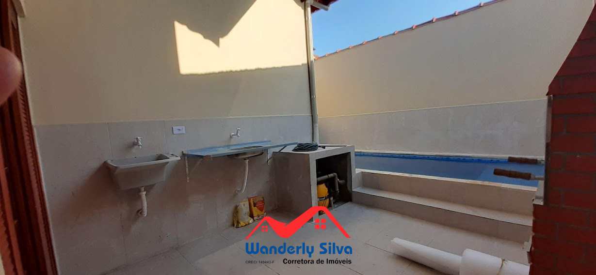 Casa à venda com 2 quartos, 70m² - Foto 1