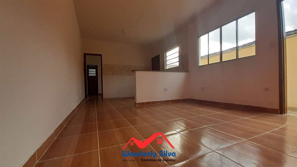 Casa à venda com 2 quartos, 60m² - Foto 4