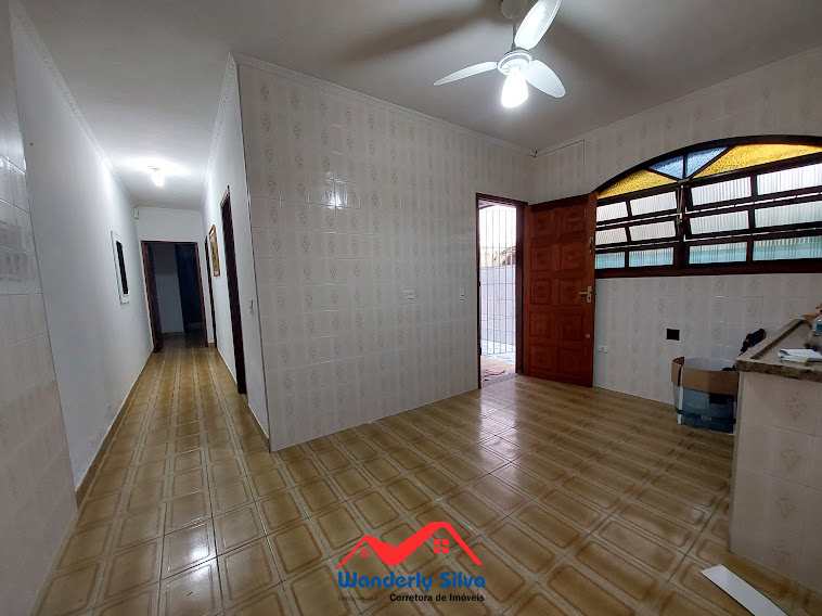 Casa à venda com 2 quartos, 60m² - Foto 3