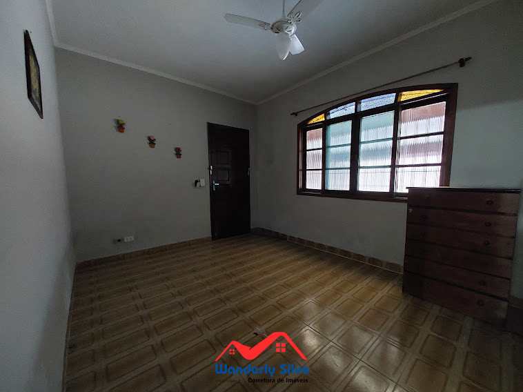 Casa à venda com 2 quartos, 60m² - Foto 1