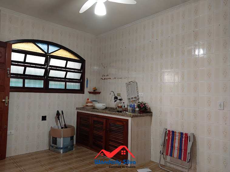 Casa à venda com 2 quartos, 60m² - Foto 6