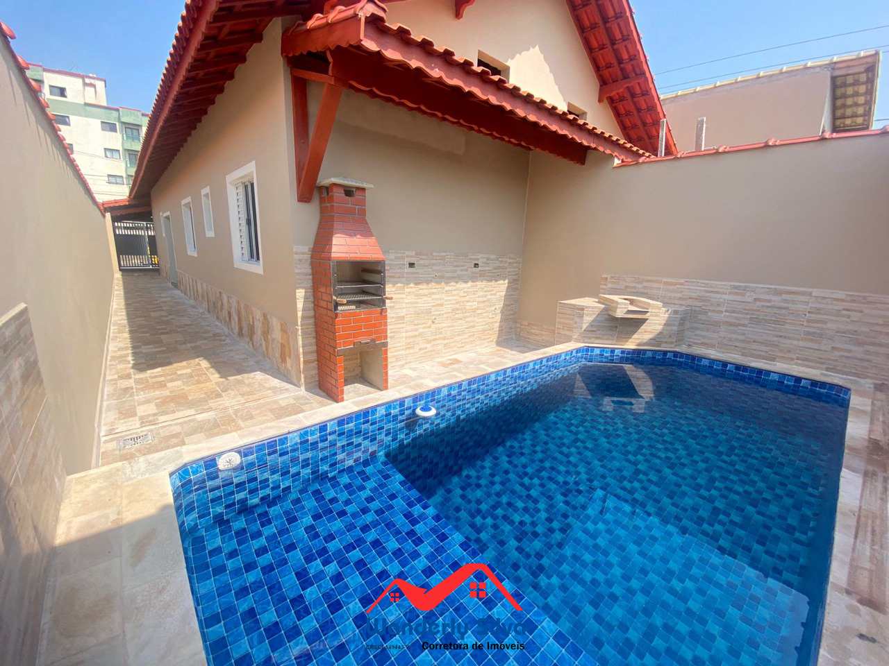 Casa à venda com 2 quartos, 76m² - Foto 1