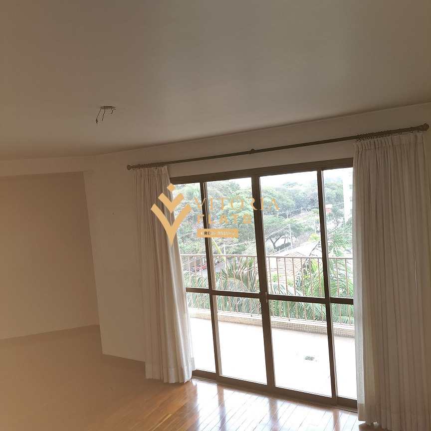 Apartamento à venda com 3 quartos, 165m² - Foto 2