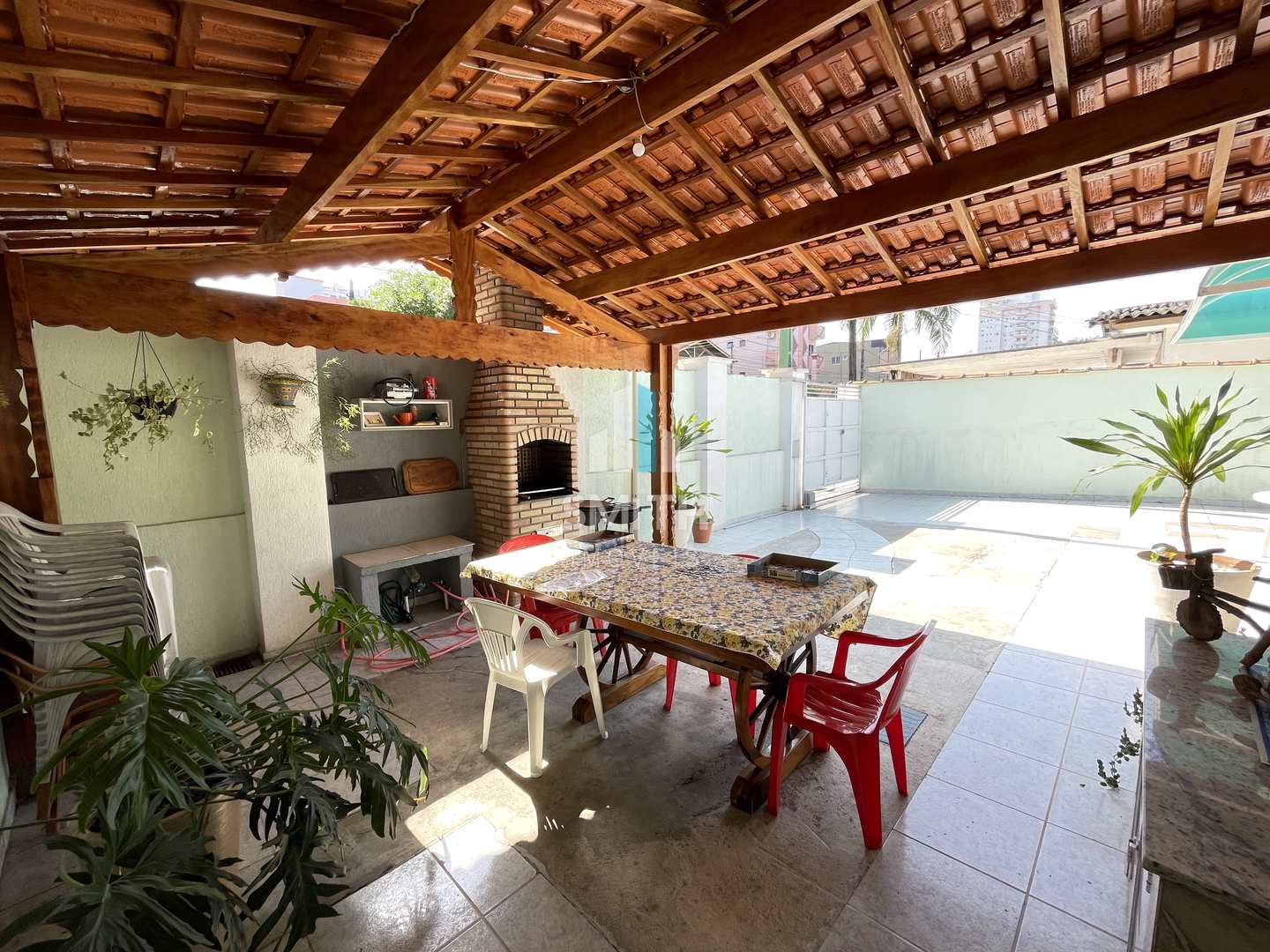 Casa à venda com 3 quartos, 180m² - Foto 4