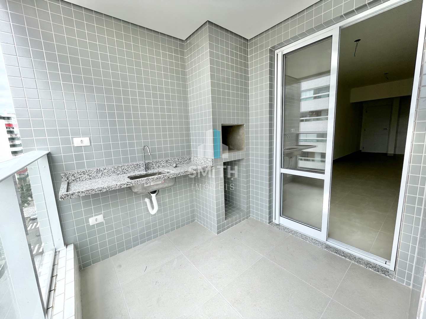 Apartamento à venda com 2 quartos, 64m² - Foto 1