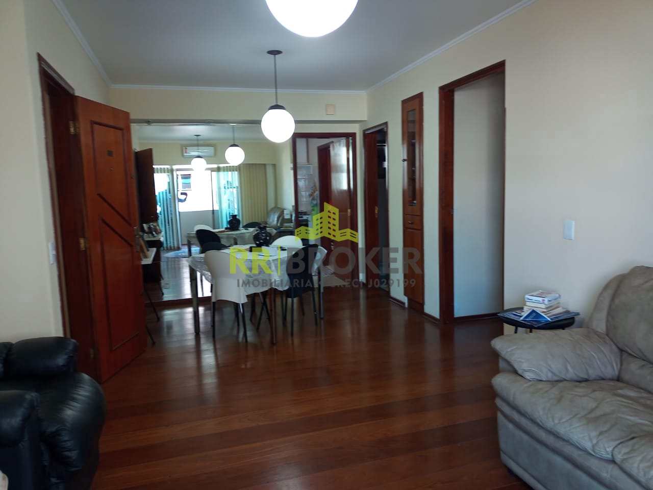 Apartamento à venda com 3 quartos, 140m² - Foto 3