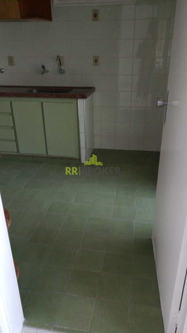 Apartamento à venda com 2 quartos, 65m² - Foto 3