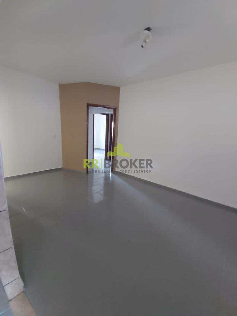 Casa à venda com 2 quartos, 110m² - Foto 1