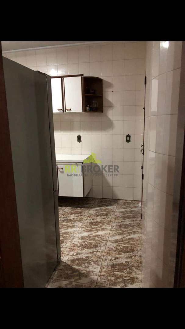 Sobrado à venda com 3 quartos, 204m² - Foto 9