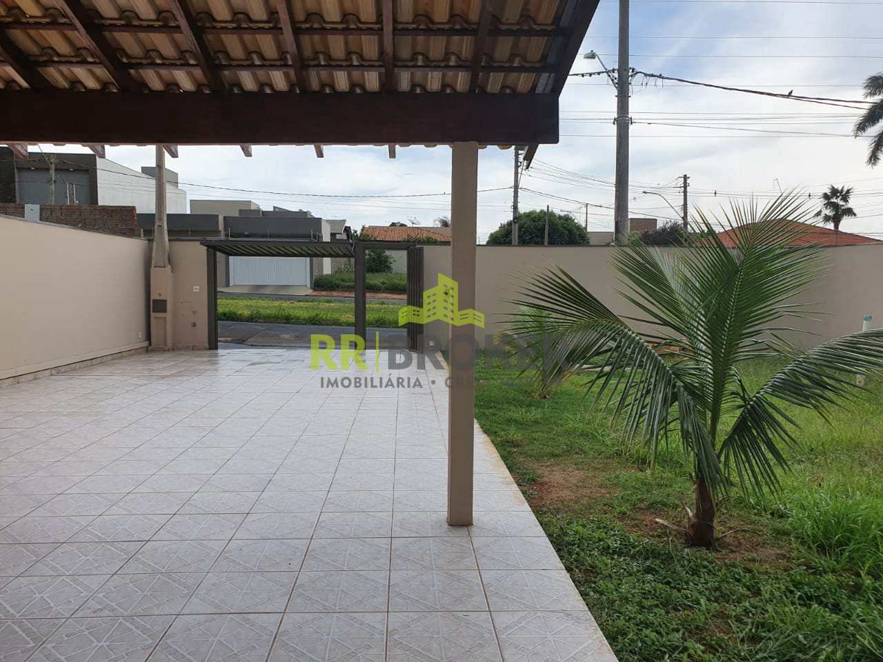 Casa à venda com 2 quartos, 230m² - Foto 4