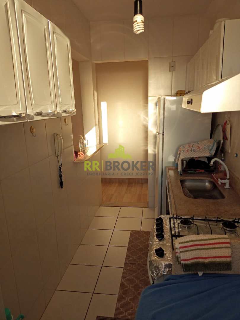 Apartamento à venda com 2 quartos, 75m² - Foto 18