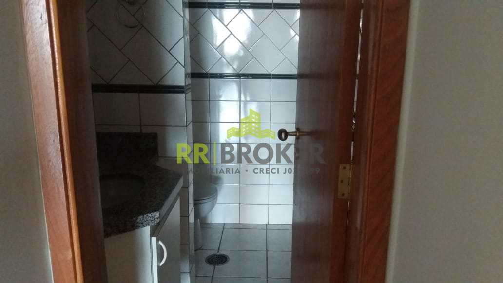 Apartamento para alugar com 3 quartos, 180m² - Foto 13