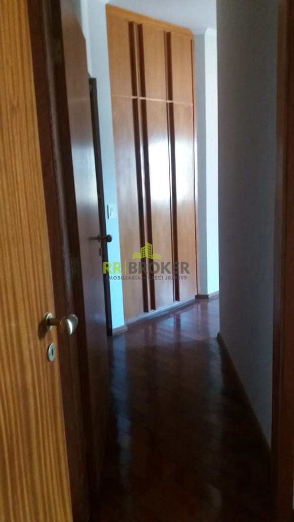 Apartamento para alugar com 3 quartos, 180m² - Foto 7