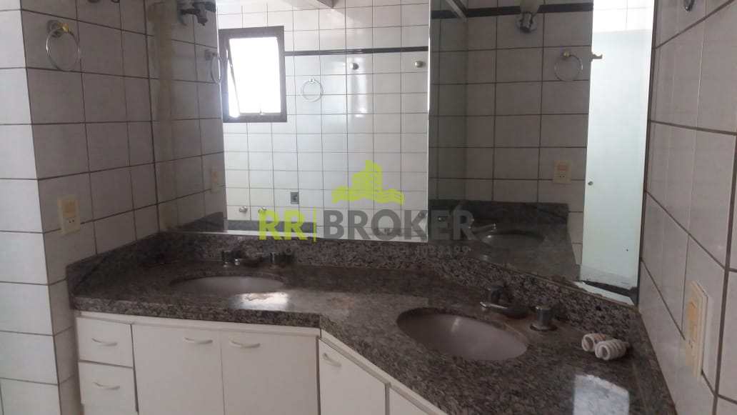 Apartamento para alugar com 3 quartos, 180m² - Foto 12