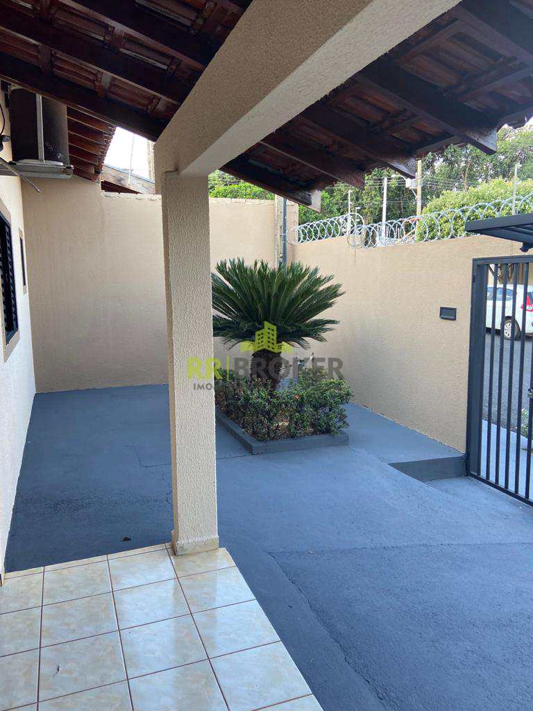 Casa à venda com 3 quartos, 200m² - Foto 3