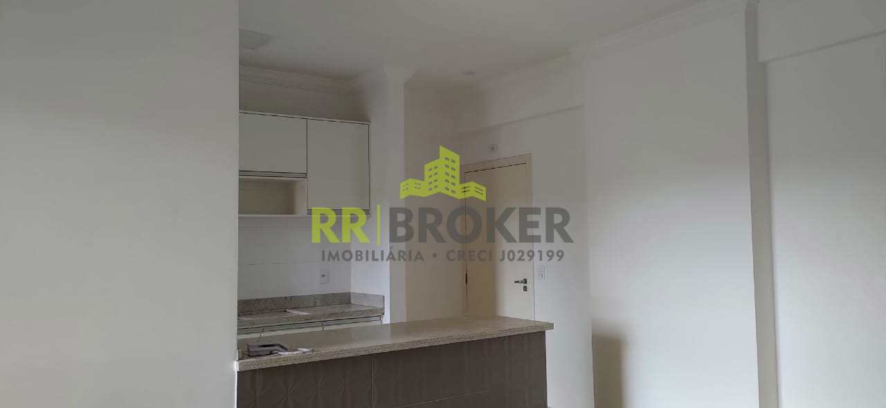 Apartamento à venda com 2 quartos, 67m² - Foto 3