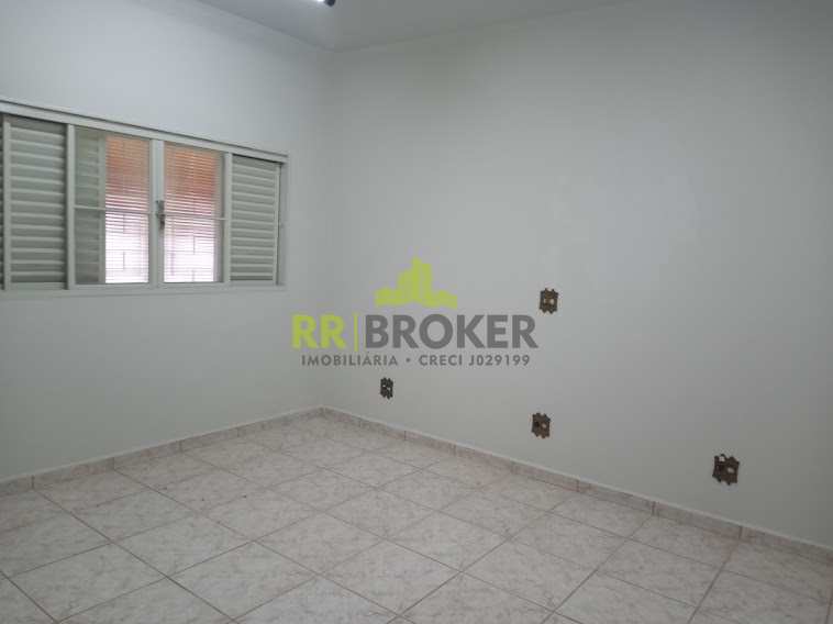 Sobrado à venda e aluguel com 5 quartos, 300m² - Foto 34