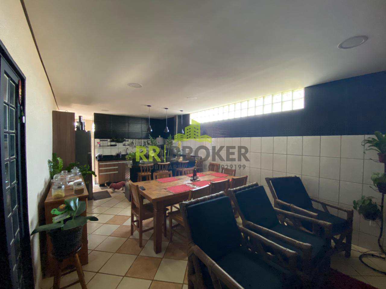 Casa à venda com 3 quartos, 160m² - Foto 2