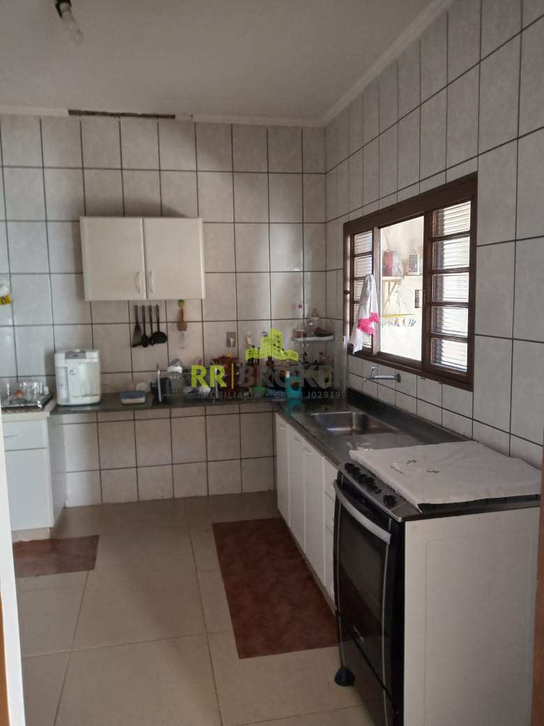 Casa à venda com 3 quartos, 242m² - Foto 21