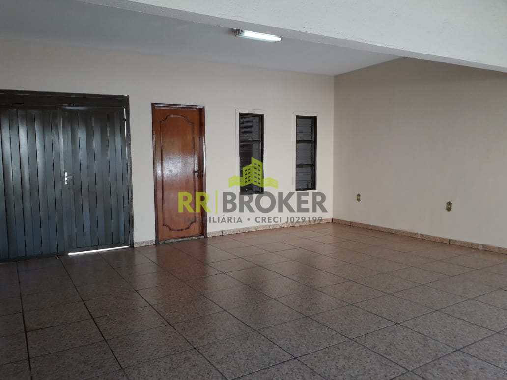 Casa à venda com 3 quartos, 360m² - Foto 1