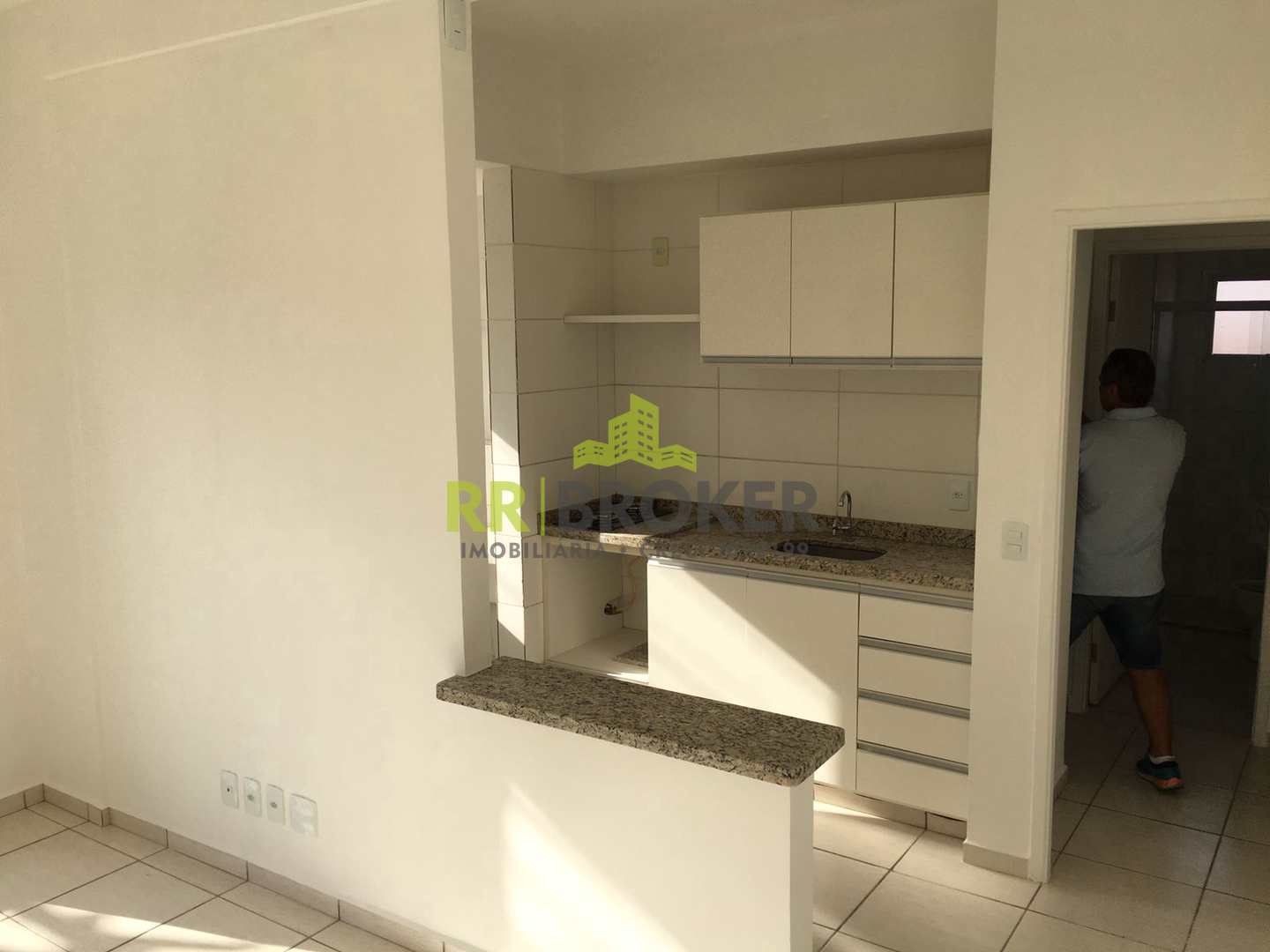 Apartamento à venda com 1 quarto, 44m² - Foto 1