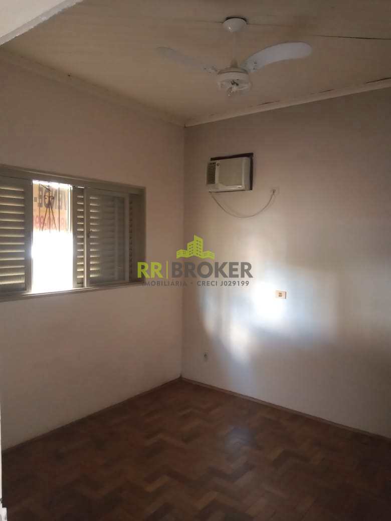 Casa à venda com 3 quartos, 242m² - Foto 11