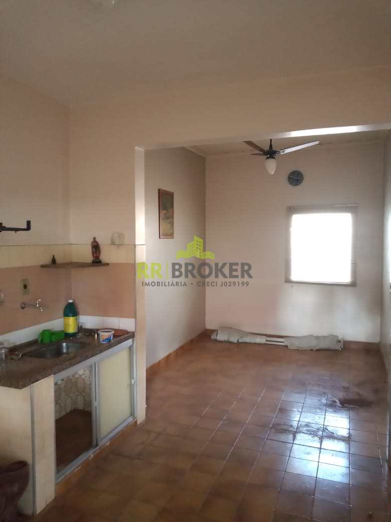 Casa à venda com 3 quartos, 242m² - Foto 5