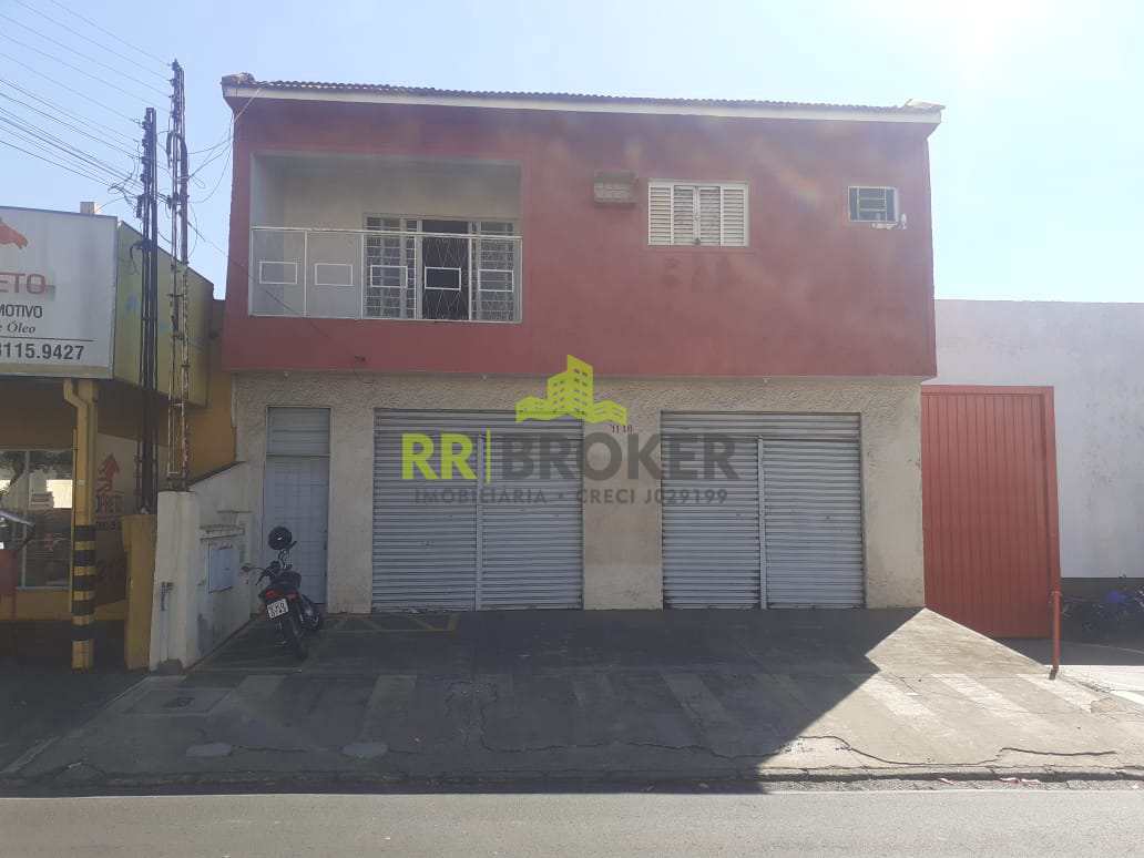 Sobrado à venda e aluguel com 3 quartos, 335m² - Foto 1