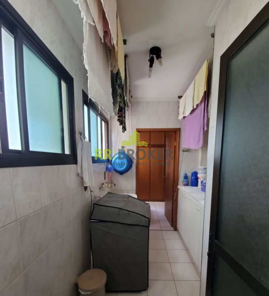 Apartamento à venda com 3 quartos, 137m² - Foto 13