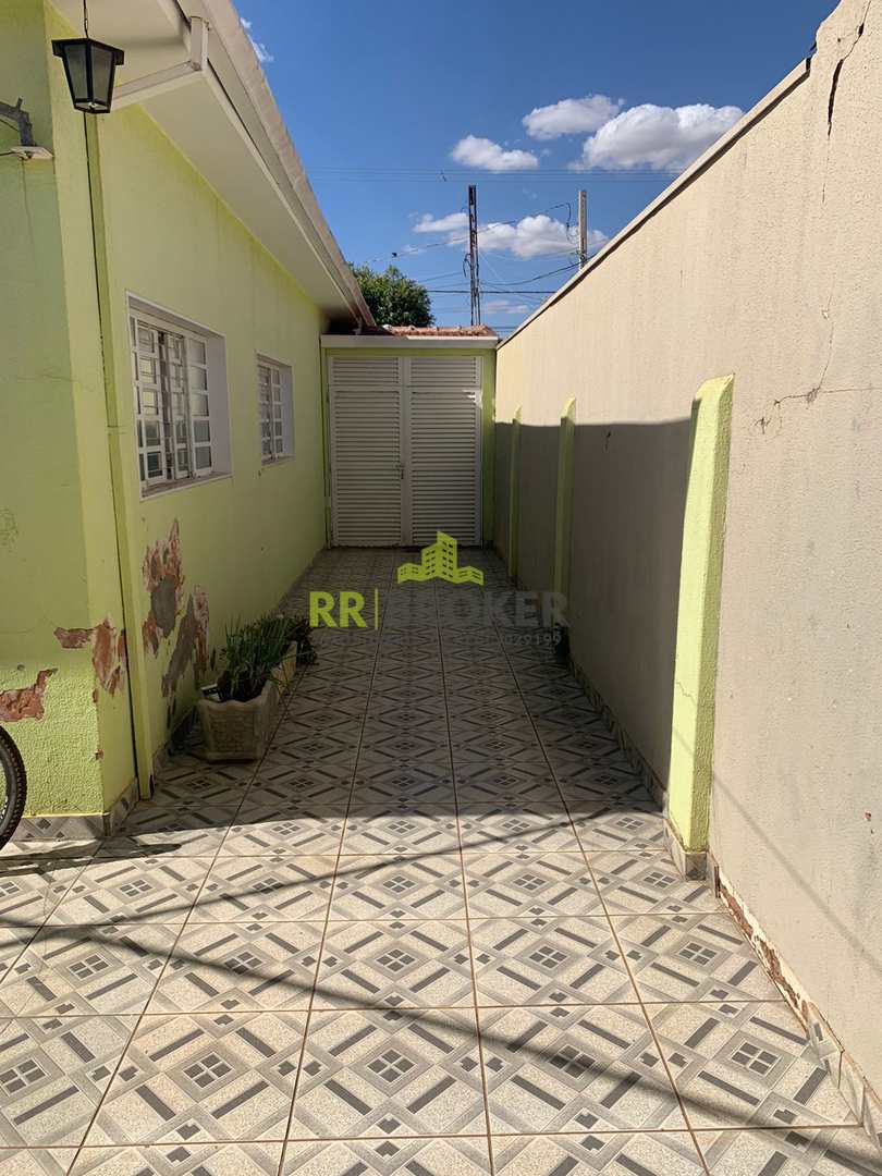 Casa à venda com 3 quartos, 242m² - Foto 12