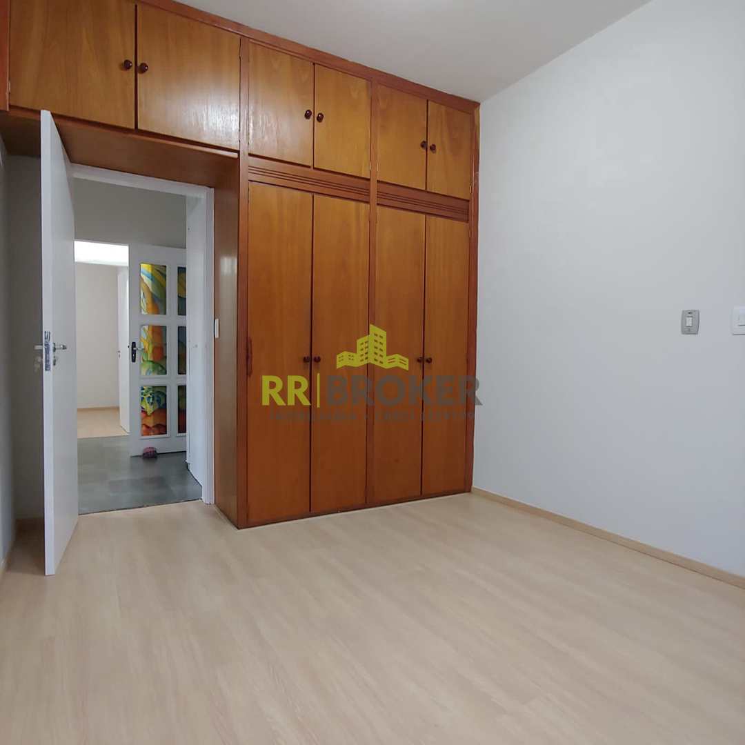 Casa à venda com 3 quartos, 242m² - Foto 19