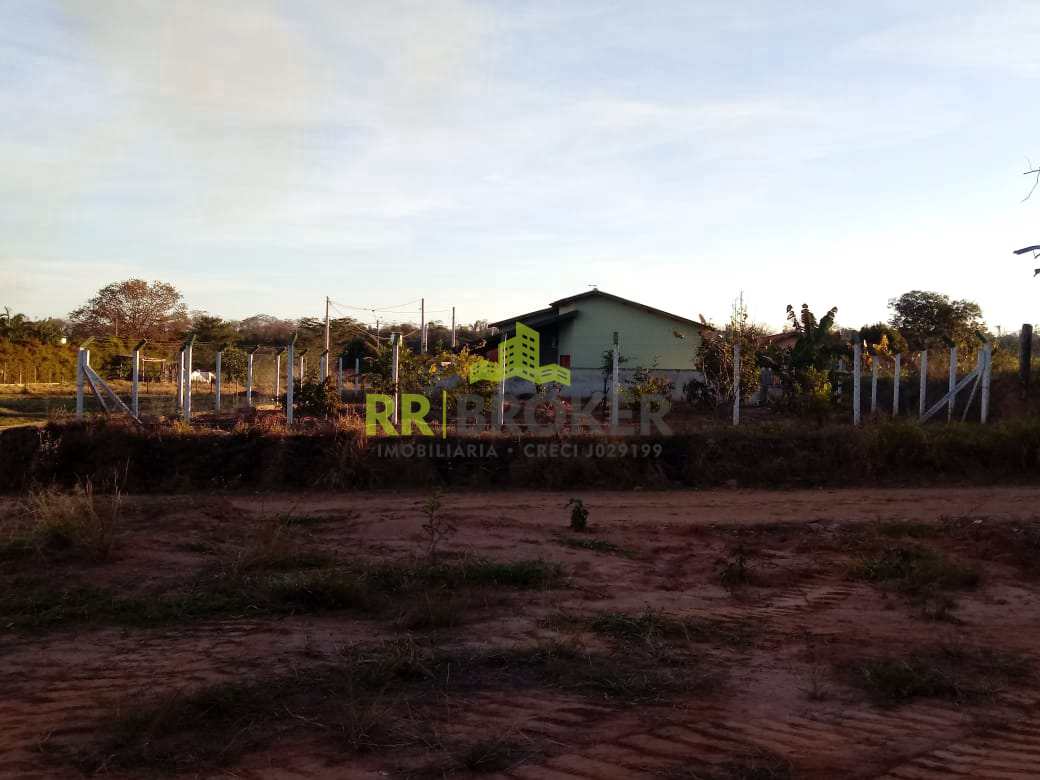 Fazenda à venda com 2 quartos, 200m² - Foto 1