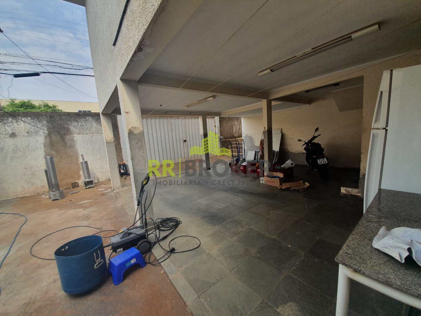 Casa à venda com 3 quartos, 300m² - Foto 16