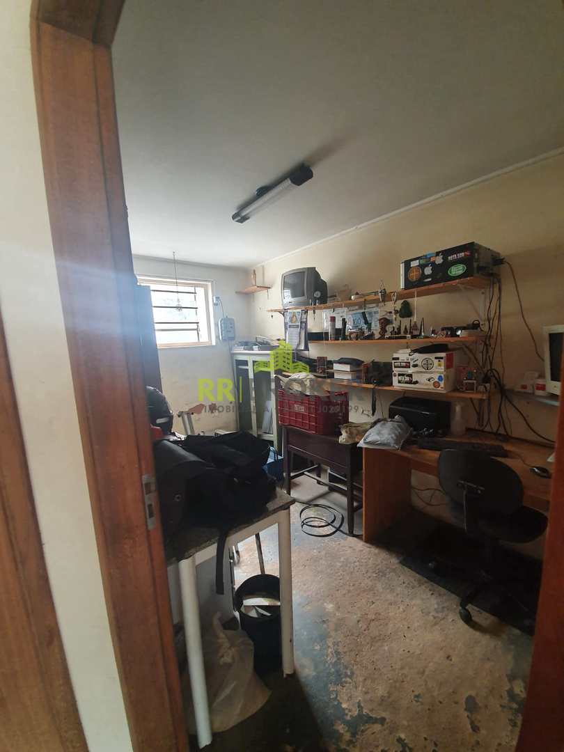 Casa à venda com 3 quartos, 300m² - Foto 15