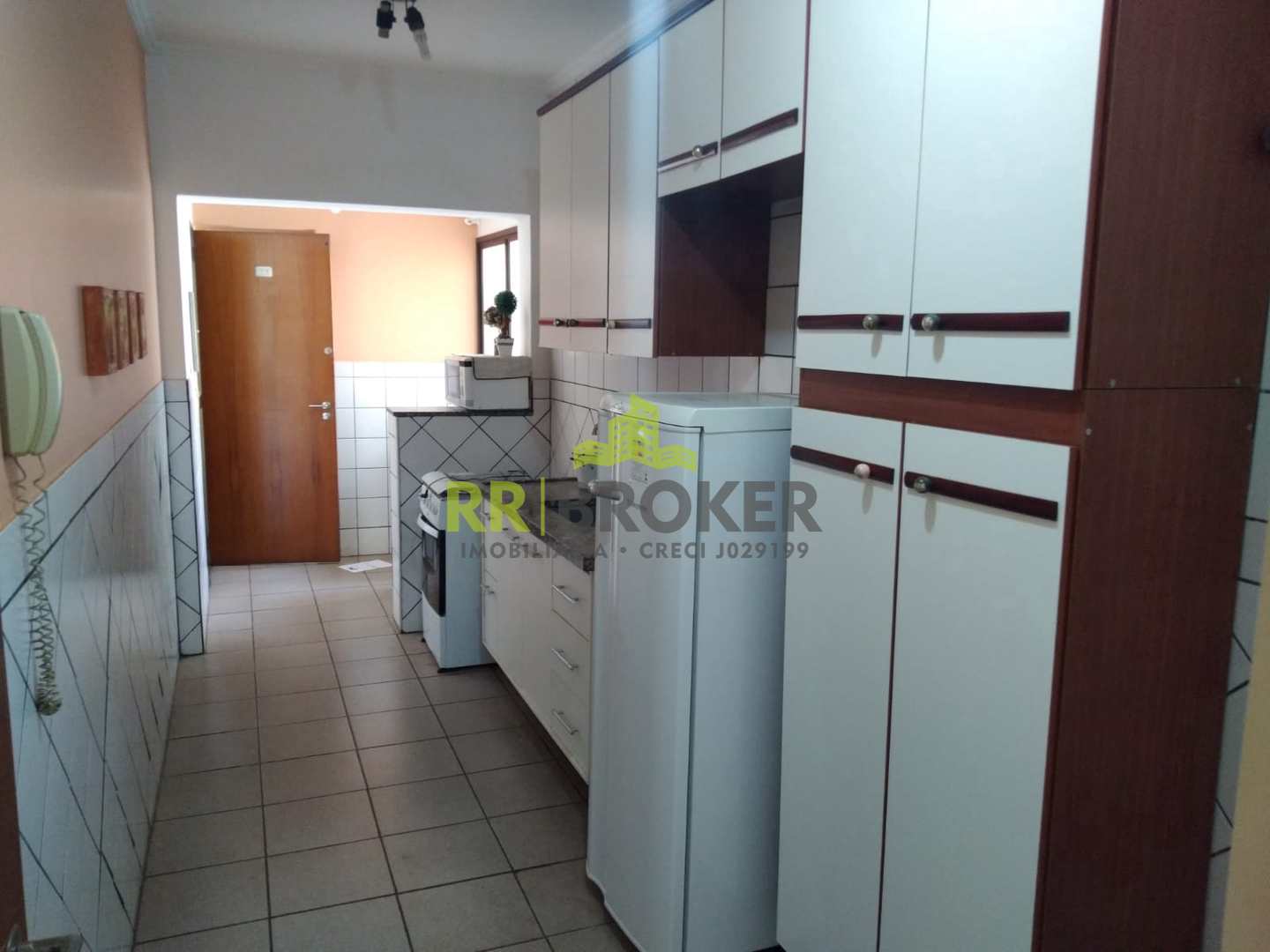 Apartamento para alugar com 1 quarto, 65m² - Foto 4