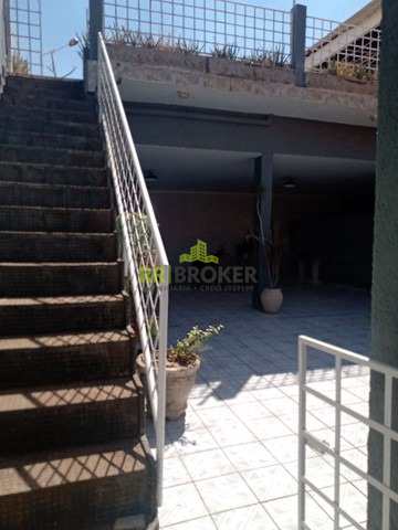 Casa para alugar com 4 quartos, 291m² - Foto 3