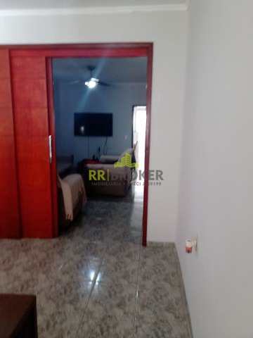 Casa para alugar com 4 quartos, 291m² - Foto 11