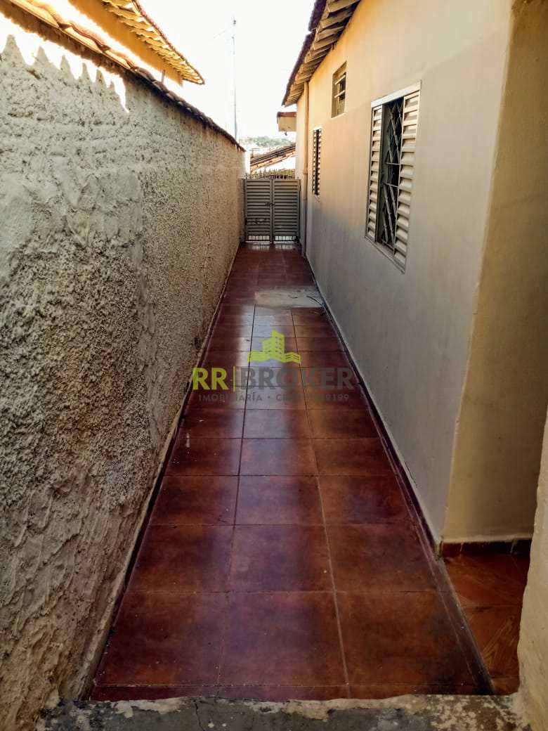 Casa à venda com 3 quartos, 275m² - Foto 5