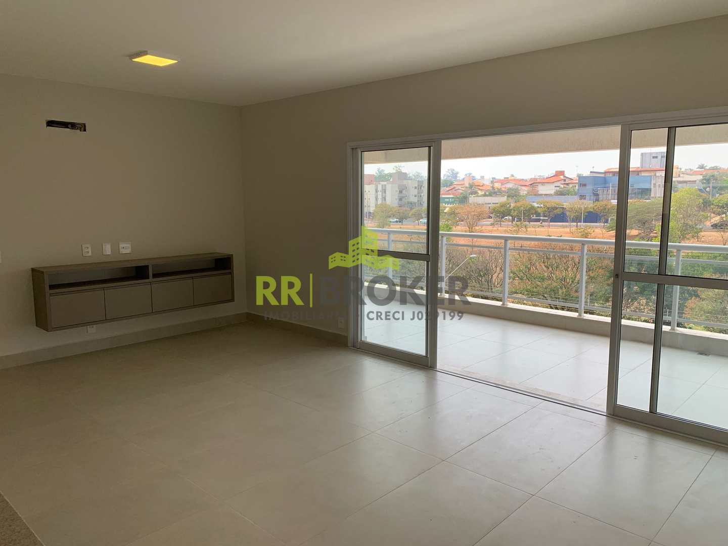 Apartamento para alugar com 3 quartos, 147m² - Foto 1