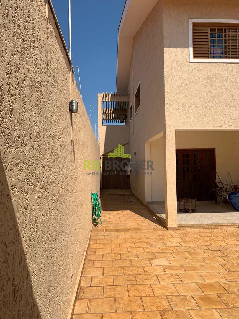 Casa à venda com 4 quartos, 360m² - Foto 11