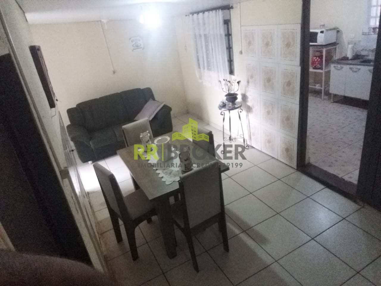 Casa à venda com 3 quartos, 100m² - Foto 4