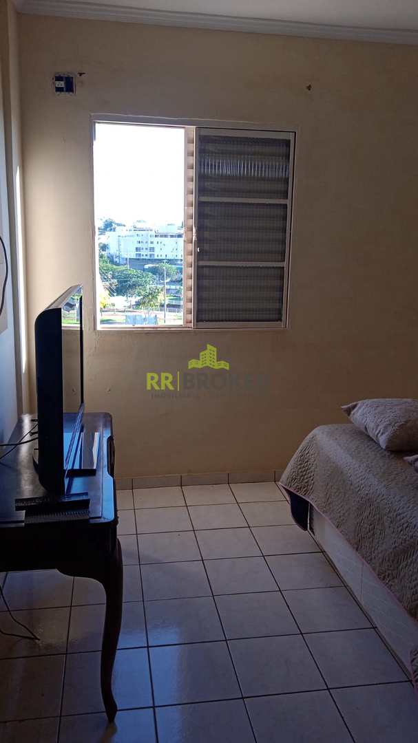 Apartamento à venda com 2 quartos, 64m² - Foto 17