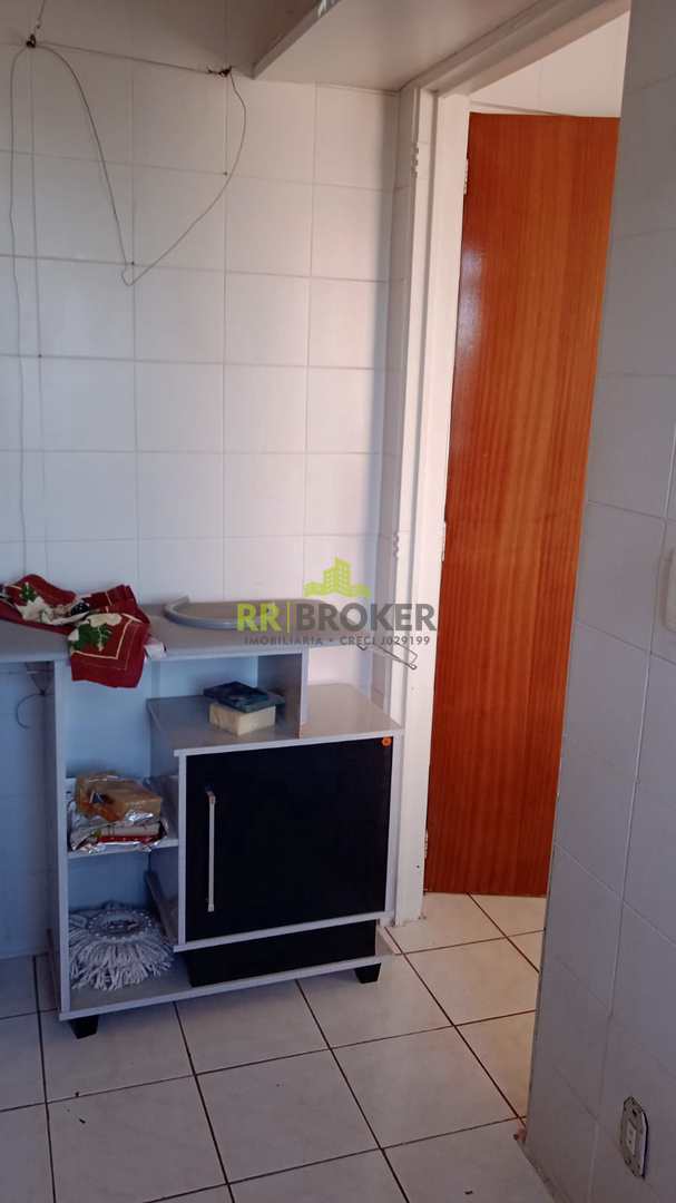 Apartamento à venda com 2 quartos, 64m² - Foto 28