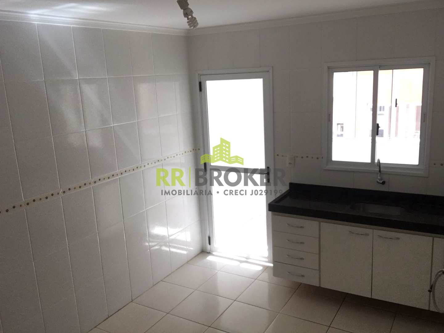 Apartamento à venda com 3 quartos, 78m² - Foto 4