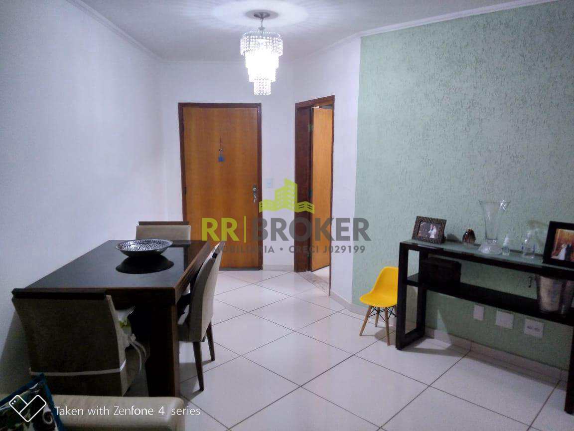 Apartamento à venda com 3 quartos, 80m² - Foto 2