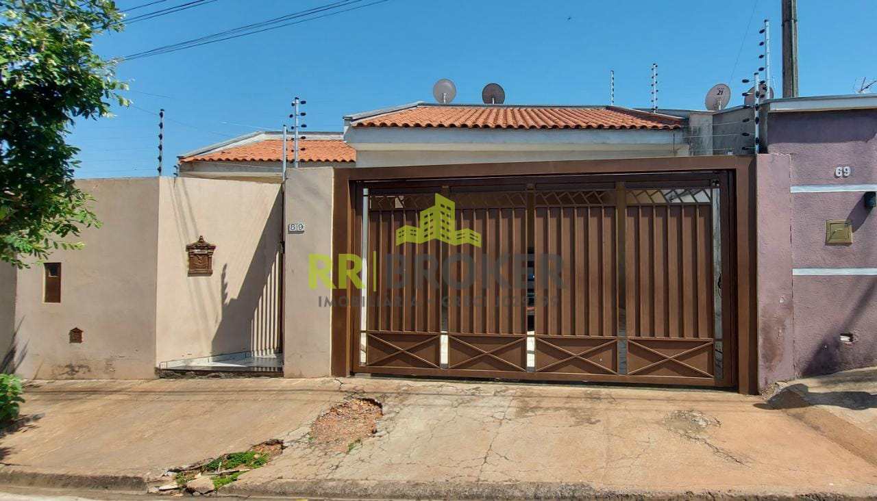 Casa à venda com 3 quartos, 245m² - Foto 1