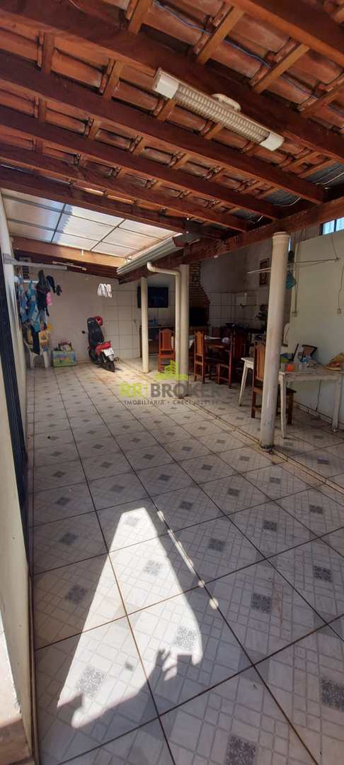 Casa à venda com 3 quartos, 245m² - Foto 21